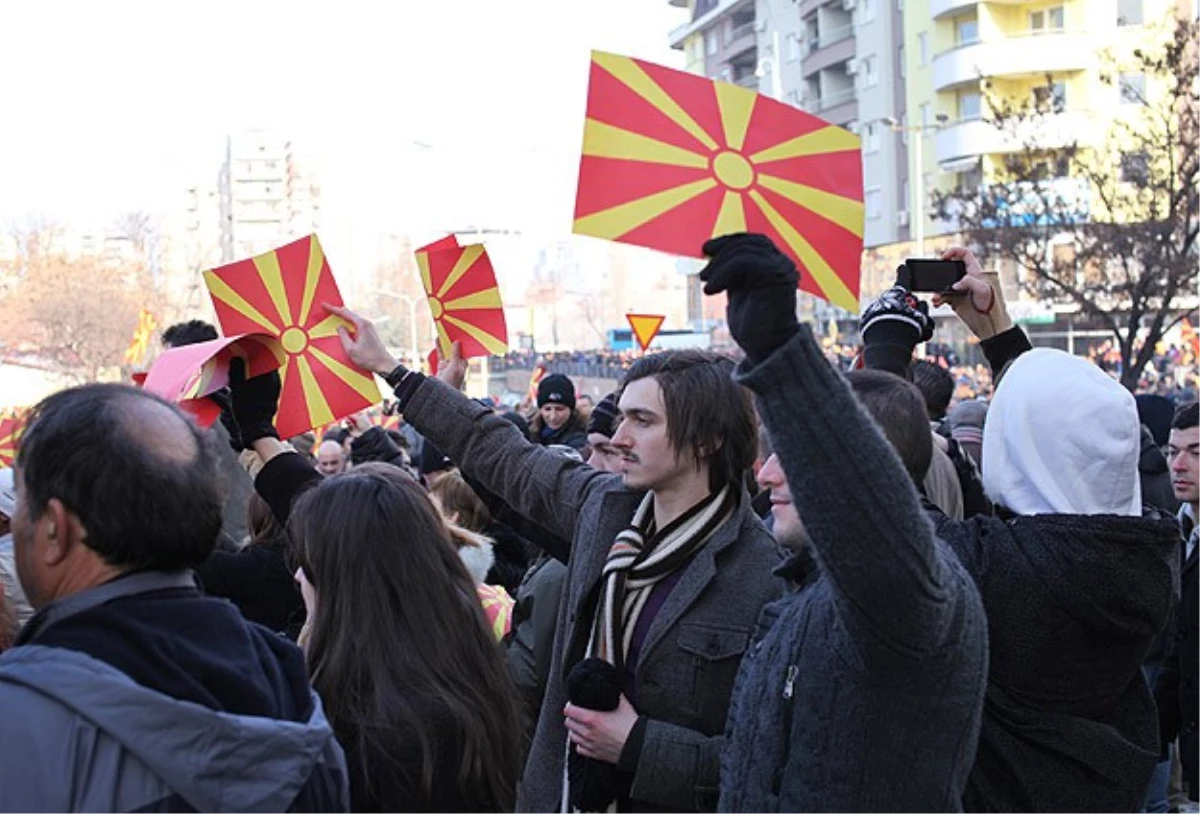 Makedonya\'da Başbakan Erdoğan\'a Destek Mitingi