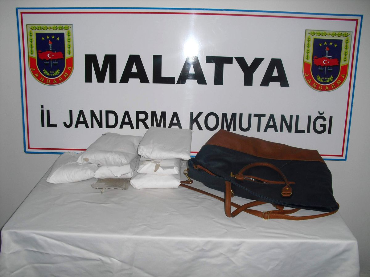 Malatya\'da 5 Kilo 250 Gram Eroin Ele Geçirildi