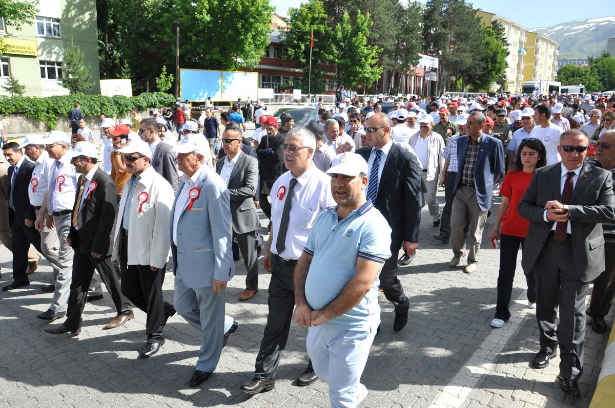 Mşü'de Mezuniyet Töreni ve Bahar Şenliği