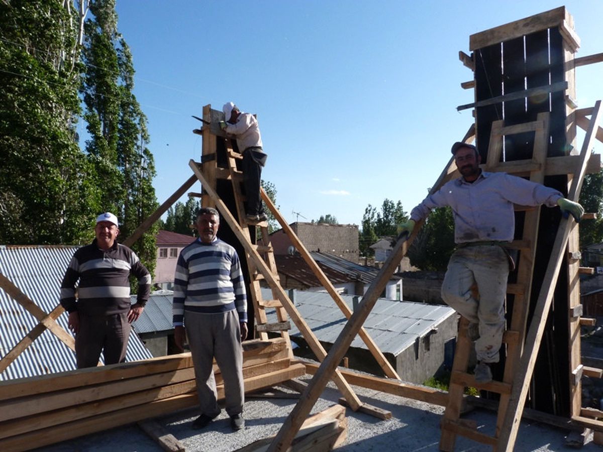 Muhtardan Başkana Pankartlı Teşekkür