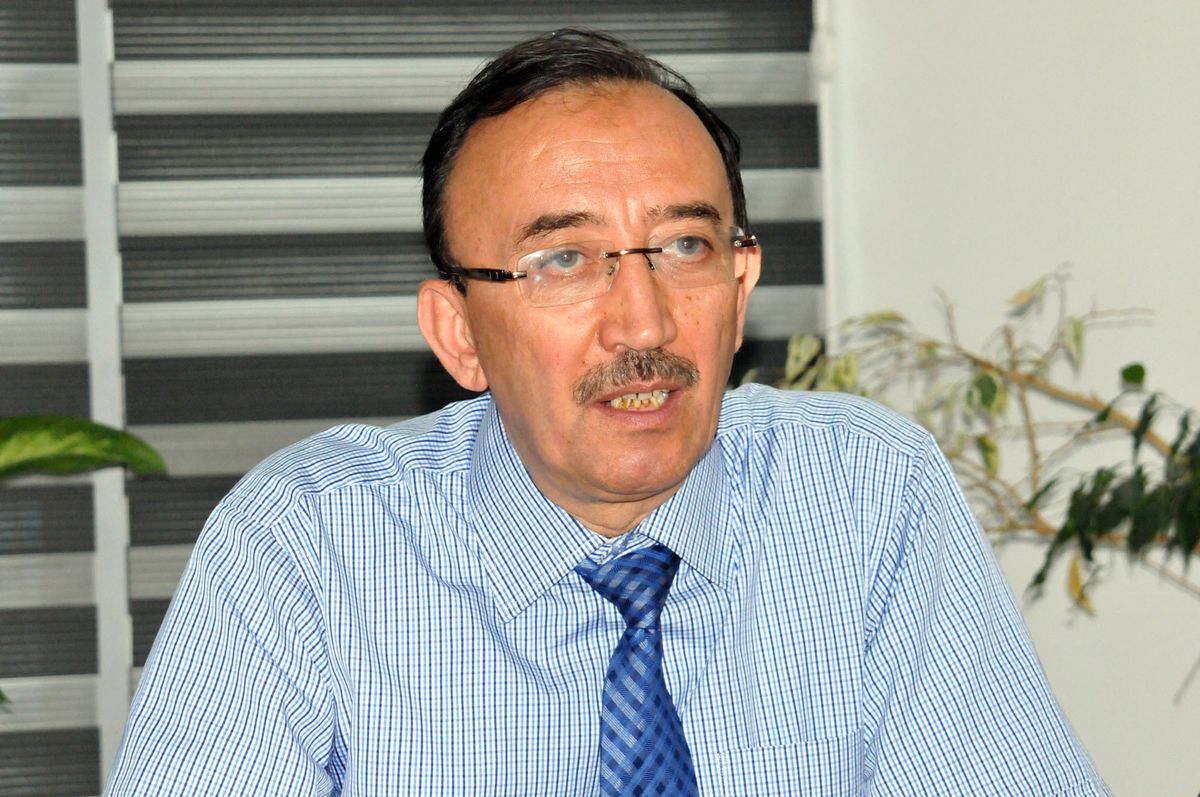 Rektörlük Binasını Akkök Sirketler Grubu Yapacak