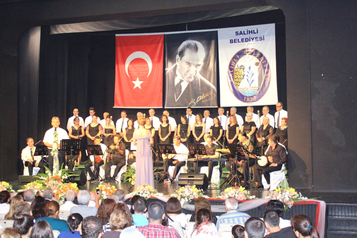 Salihli\'de Türk Sanat Müziği Konseri Düzenlendi