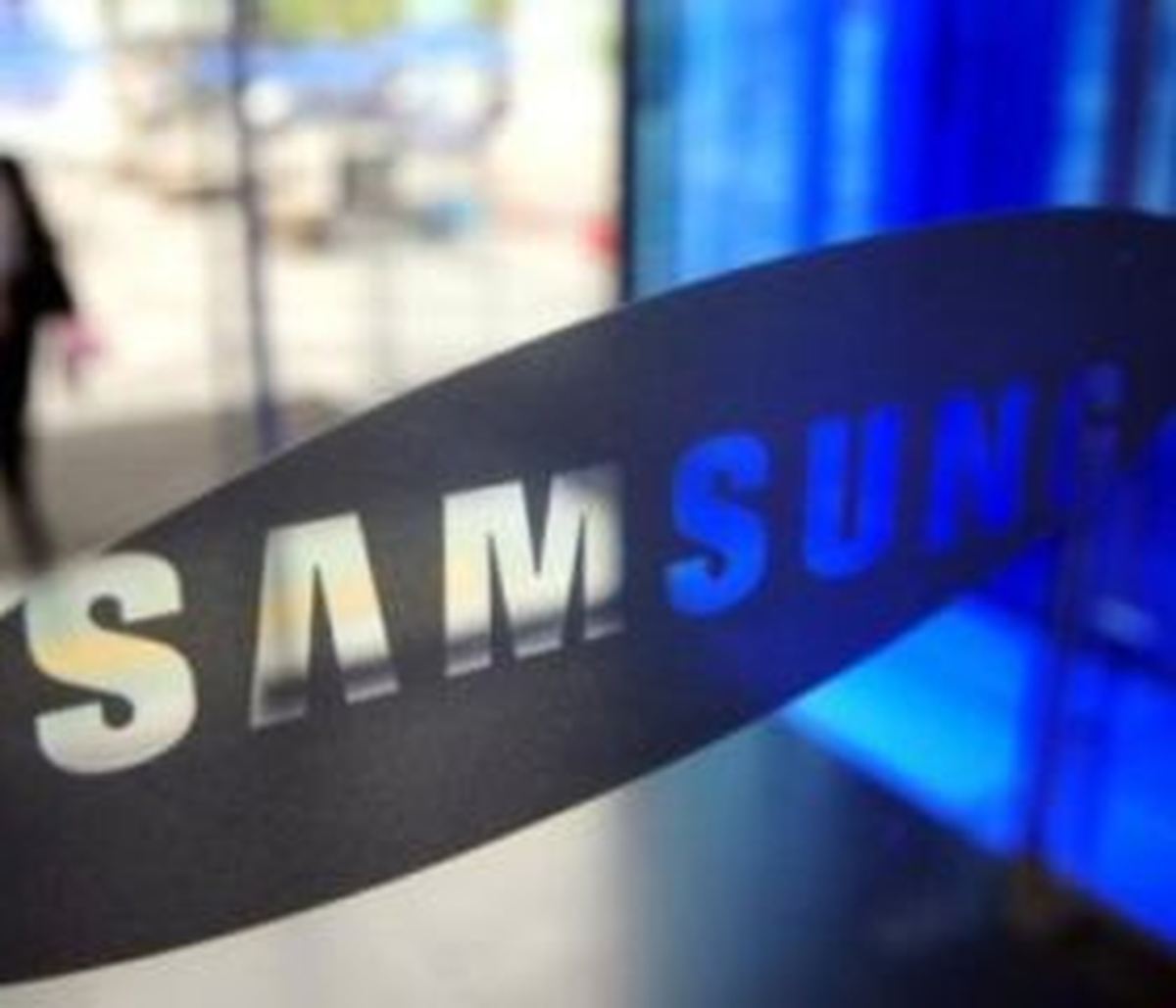 Samsung 12 İnç Galaxy Note Tablet Pc Üzerinde Çalışıyor