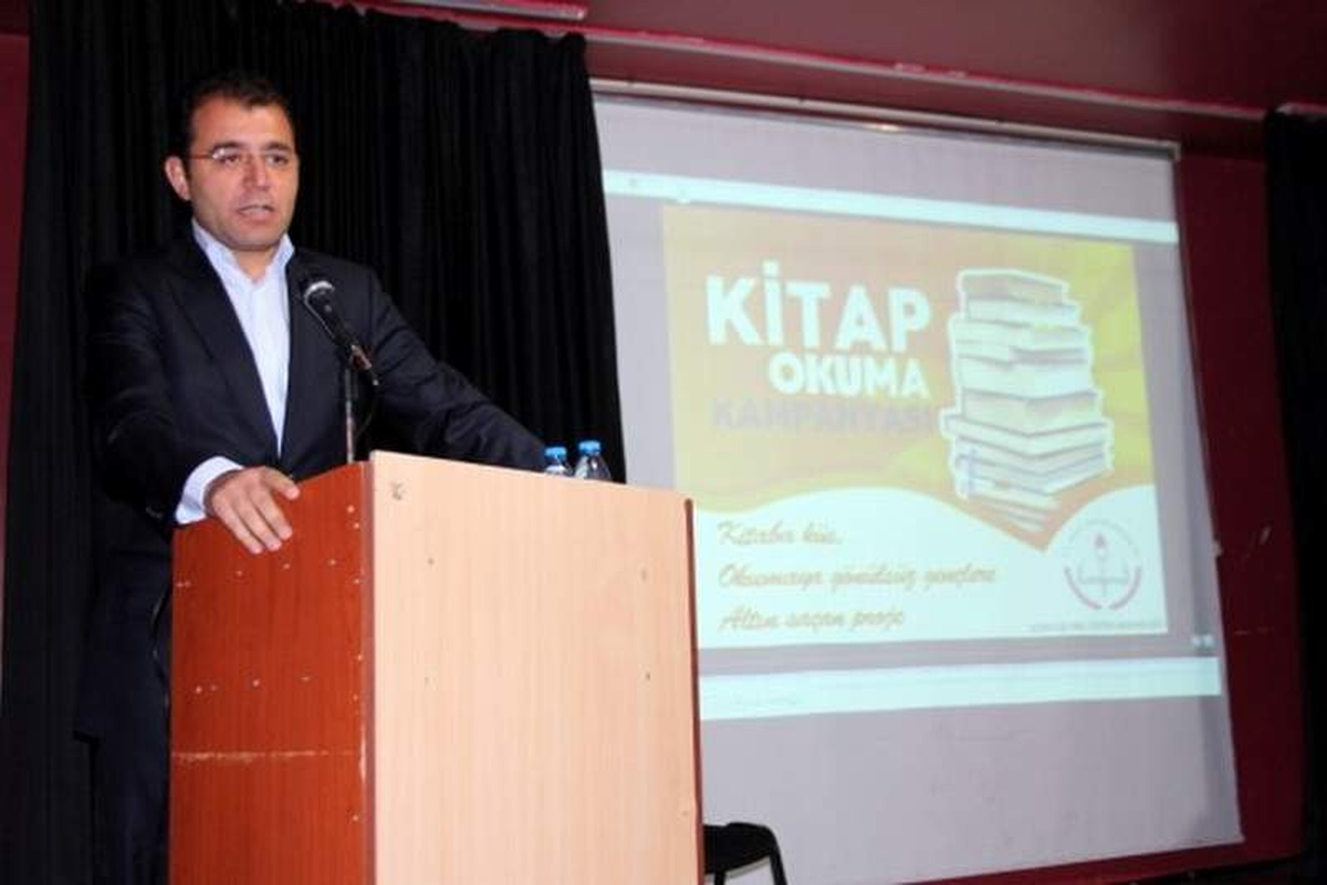 Selim\'de Kitap Okuyan Gençler Ödüllendirildi