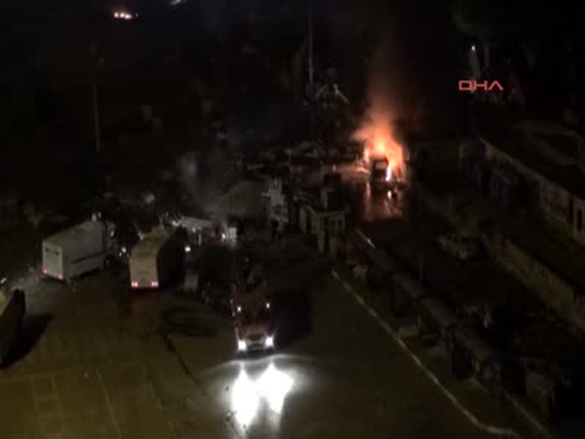 Taksim\'de Polisten Akşam Müdahalesi 6 Taksim Alev Alev