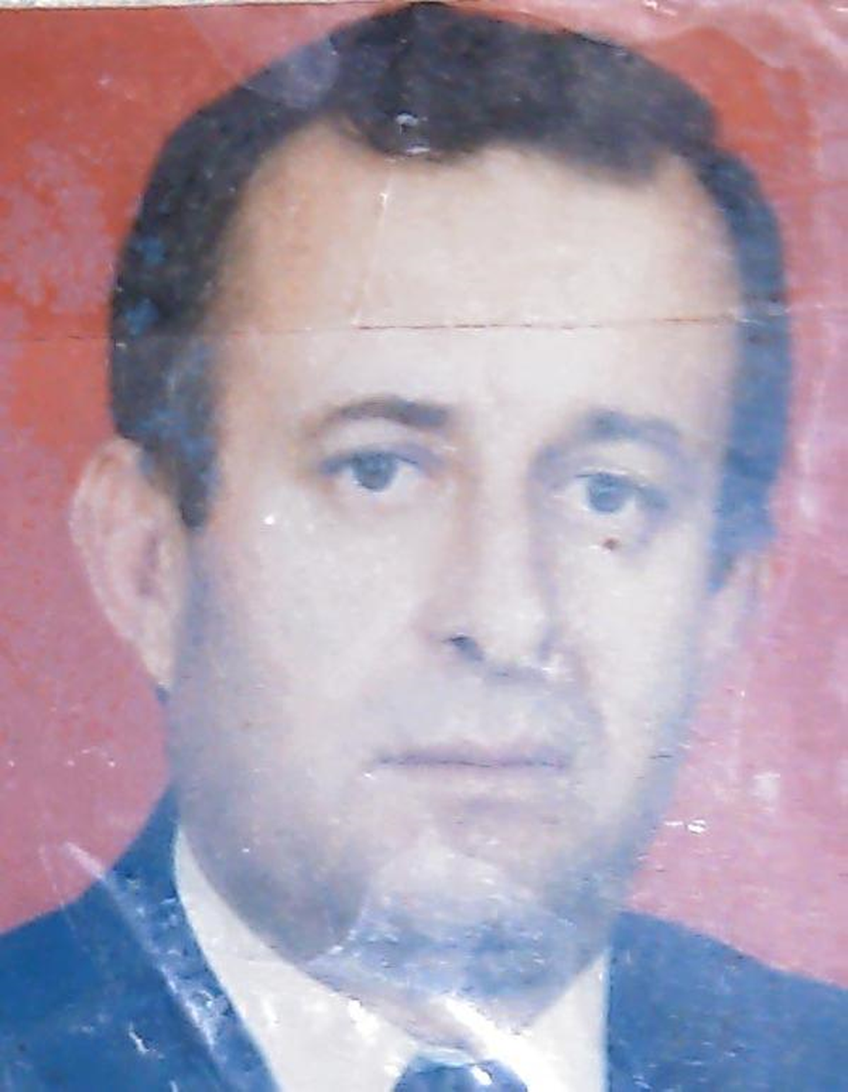 Vakıf Bekçisi Cami Önünde Ölü Bulundu