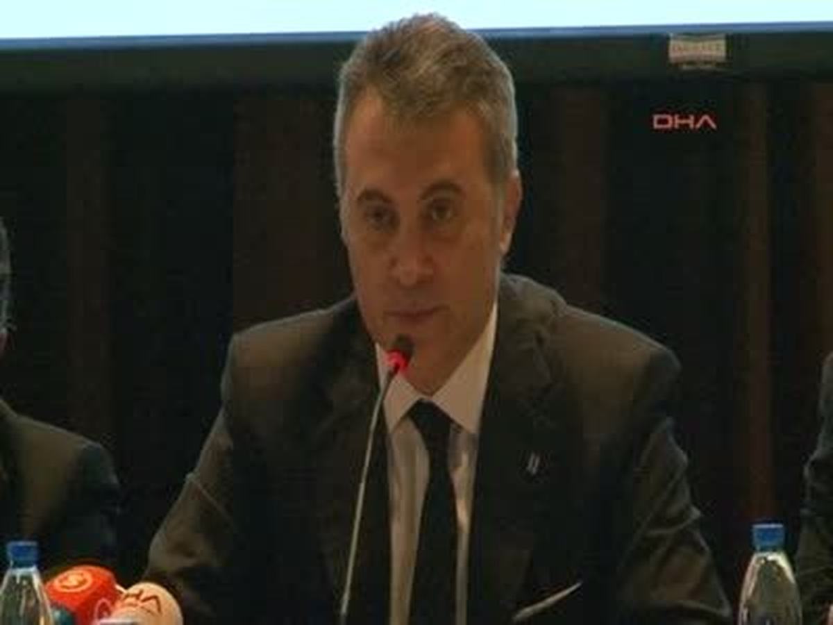 3beşiktaş Başkanı Fikret Ormanyeni Yönetim Kurulu\'nu Oluştururken Her İsmin Üzerinde Tek Tek Gece...