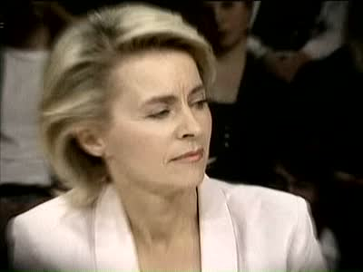 7 Çocuk Annesi Alman Bakan Halinden Memnun 7 Çocuk Annesi Alman Bakan Halinden Memnun