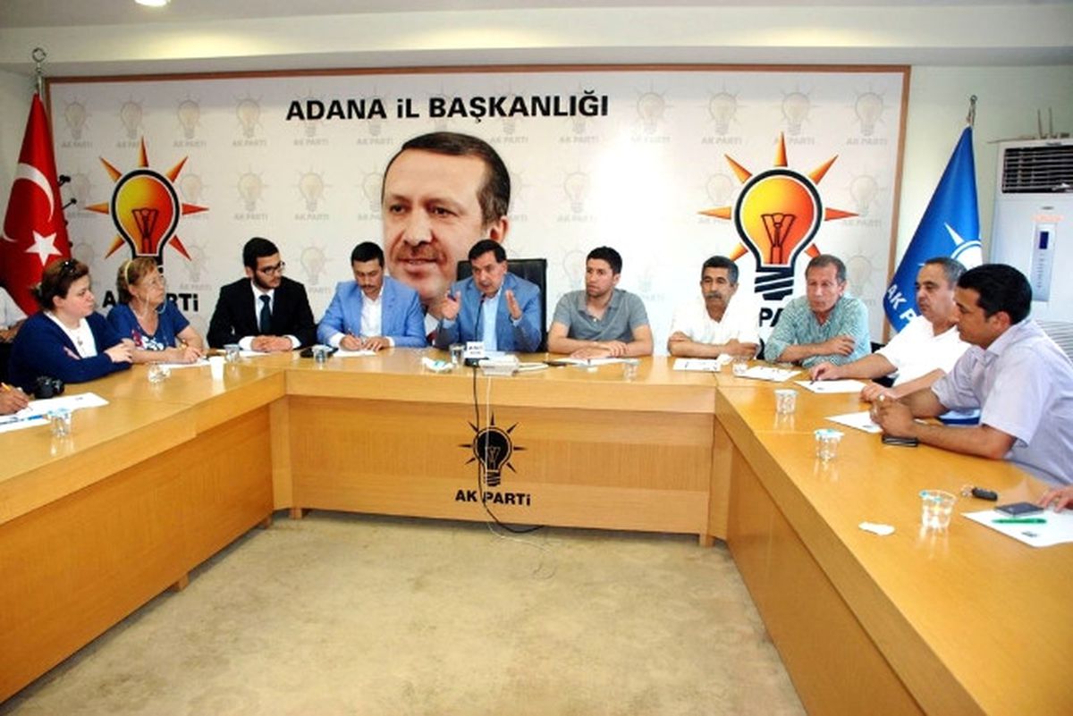 AK Parti Gençlik Kolları Çay Sohbetinde