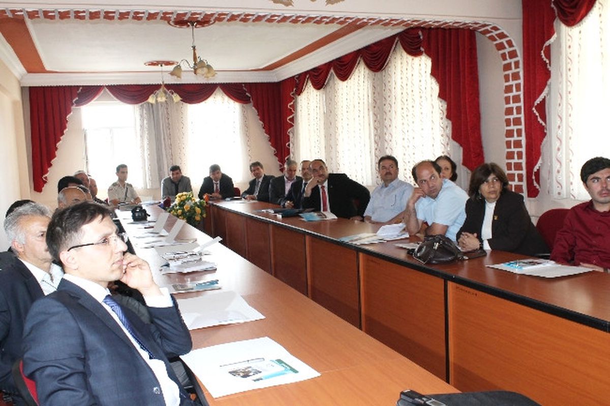 Akdağmadeni İlçesinde Kayıt Dışı İstihdam Bilgilendirme Toplantısı Yapıldı