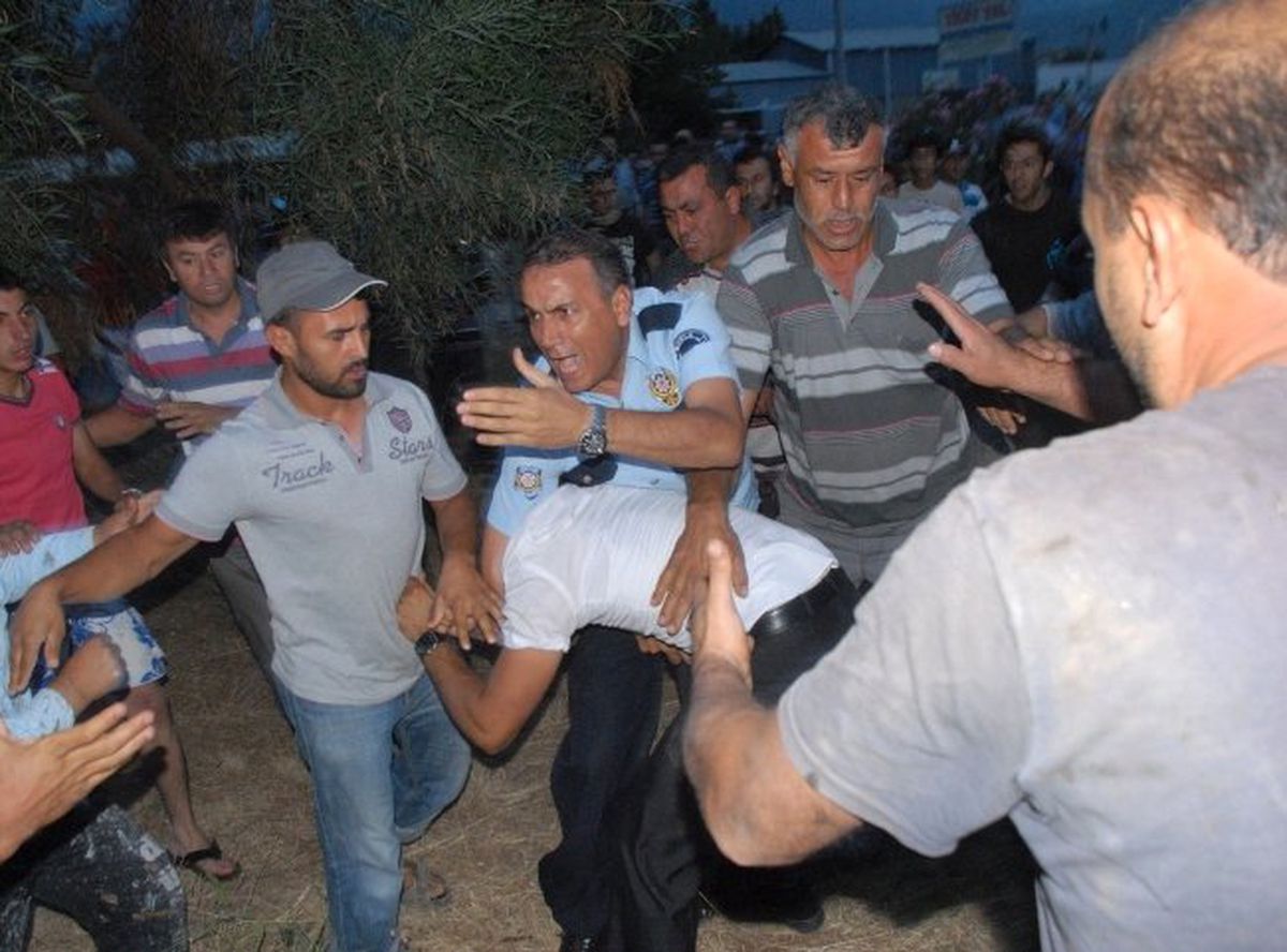 Baba Dedi Tekme Tokat Dövüldü