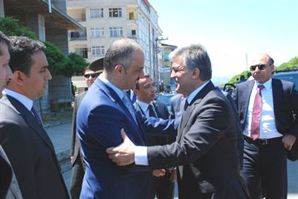 Cumhurbaşkanı Abdullah Gül\'e Rize\'de Yoğun İlgi