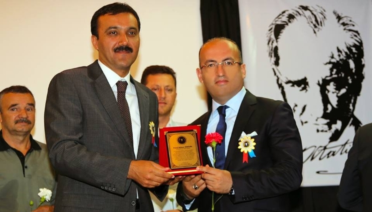 Geleceğe Değer Katanlara Plaket
