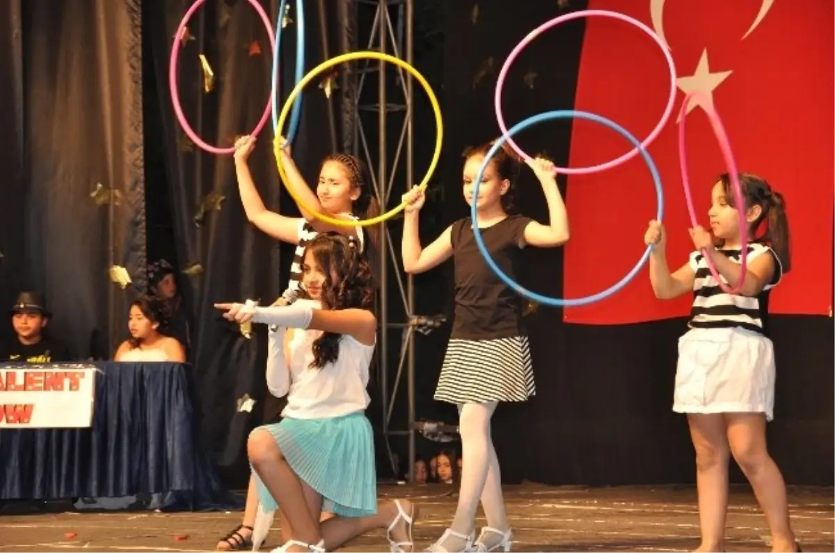 Gkv İlkokulu\'nda Muhteşem Yılsonu Gösterisi