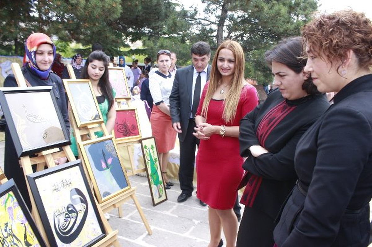 Güzelyurt\'ta Yılsonu Sergisi