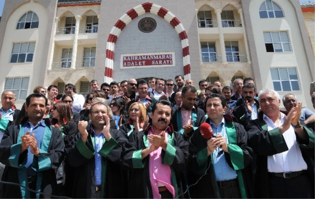 İstanbul Adliyesi\'nde Avukatların Gözaltına Alınması