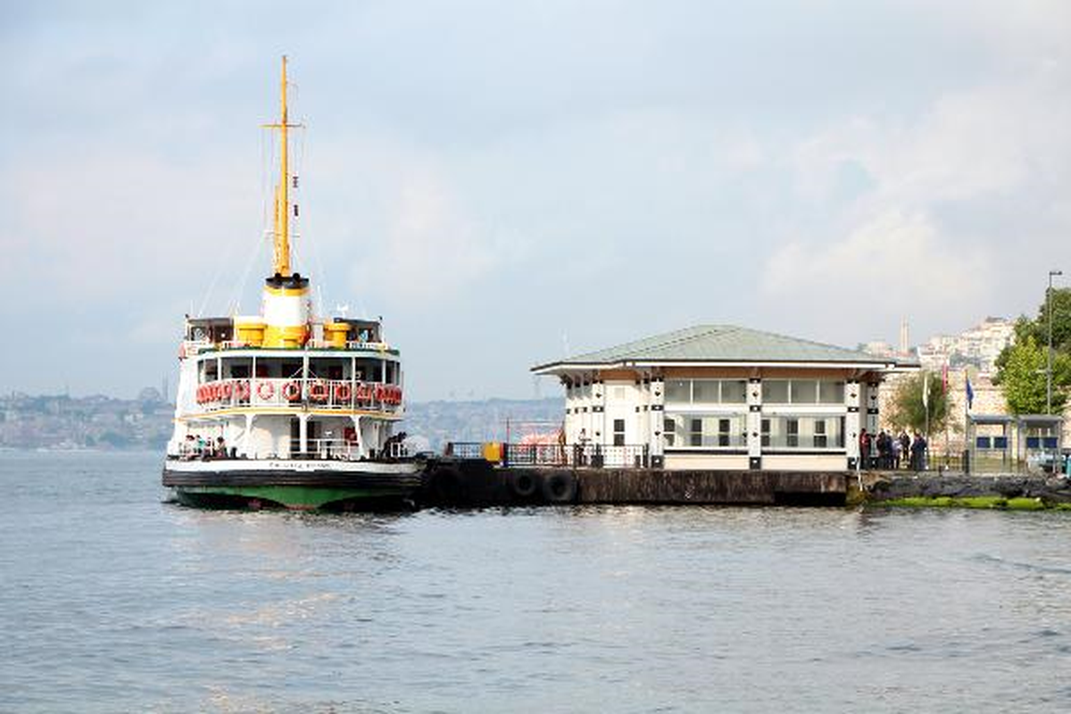 İstanbul Boğazı\'nda Tablo Gibi Sis Görüntüsü