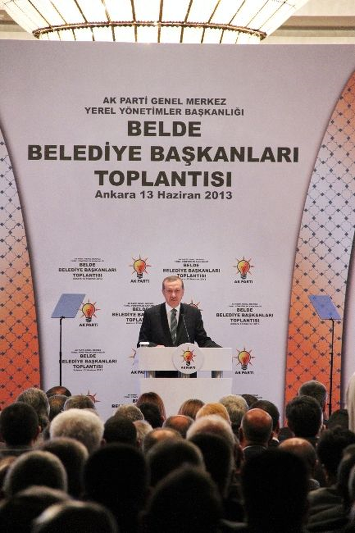 Kapatılan Belde Belediyelerinin AK Parti\'li Başkanları Toplantısı