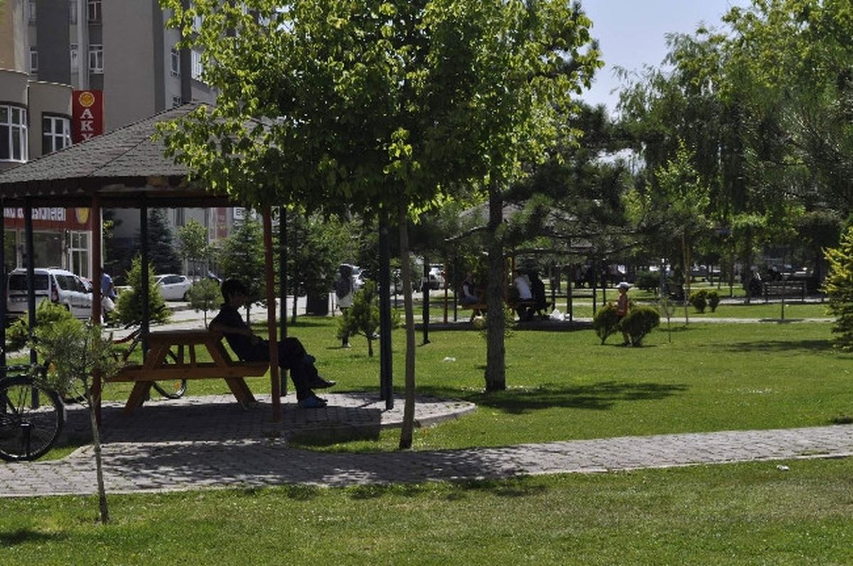 Kayseri\'de Hava Sıcaklığı 37 Dereceye Çıktı