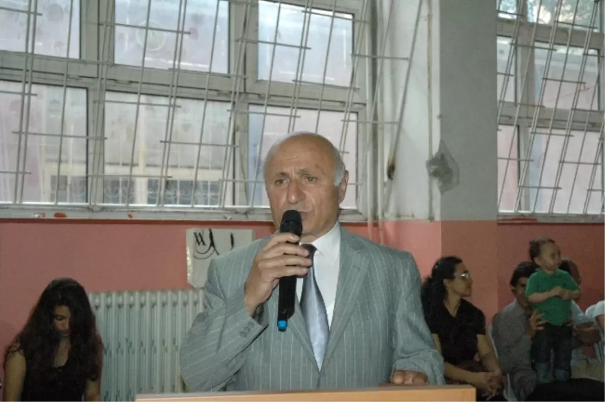 Kız Teknik ve Meslek Lisesi\'nde Mezunuyit Coşkusu