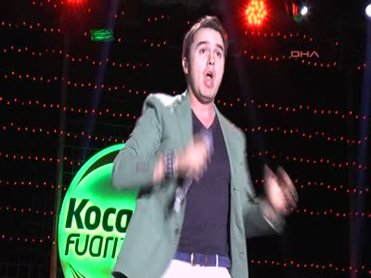 Kocaeli Fuarında Mustafa Ceceli Rüzgarı