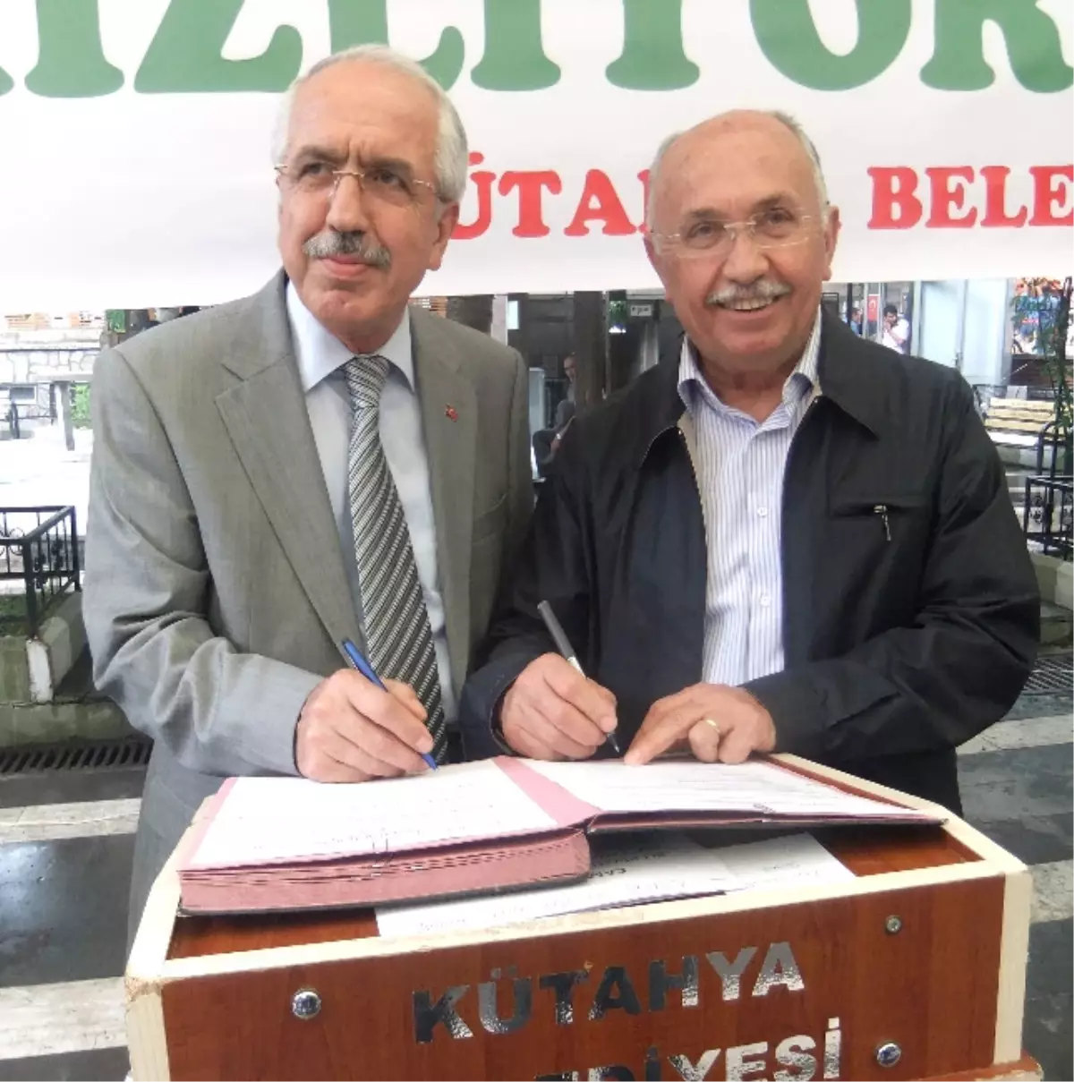 Kütahya'da Camilerin Temizliğini Belediye Yapacak