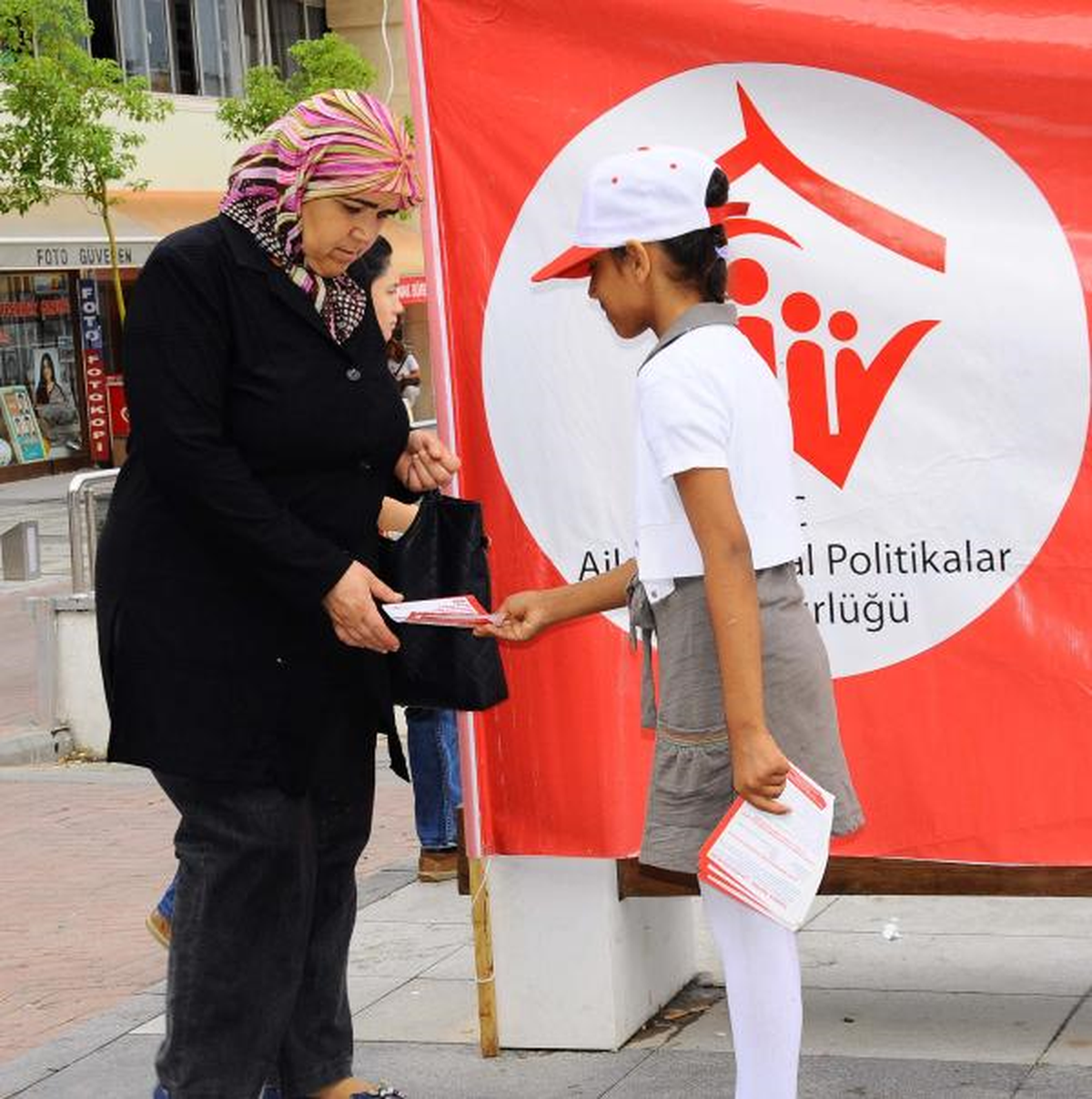Manisa\'da 60 Çocuk İşçi Sokaktan Kurtuldu