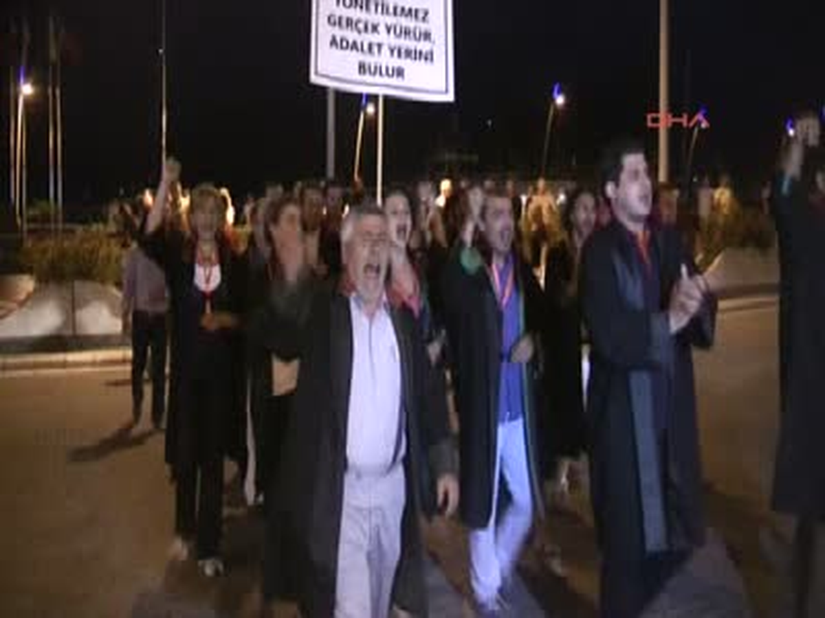 Marmaris\'te Avukatlardan Meslektaşlarına Destek