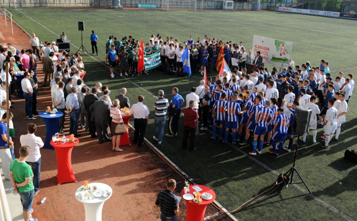 Merinos Stadında Futbol Şöleni