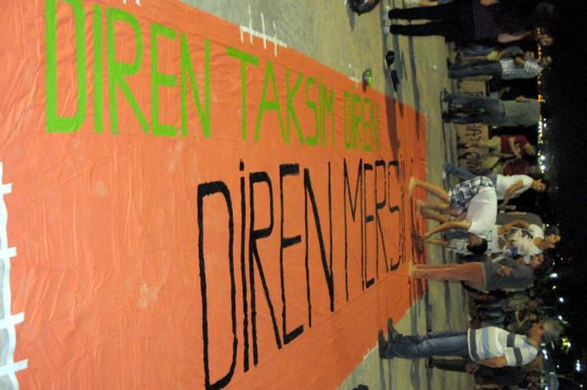 Mersin\'de Gezi Parkı Eylemi Sürüyor