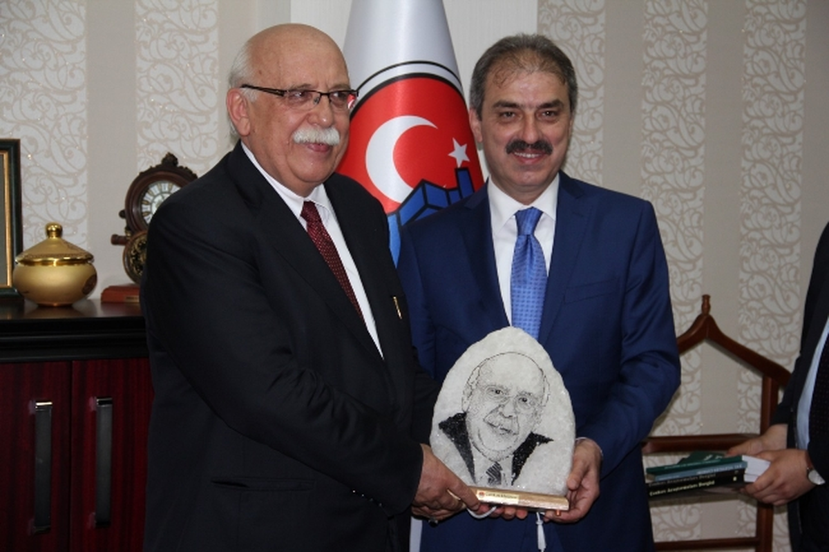 Milli Eğitim Bakanı Avcı\'dan "Serbest Kıyafet" Açıklaması