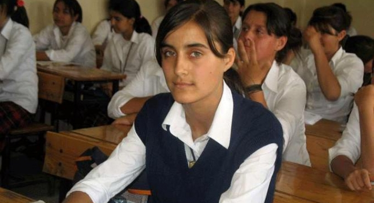 Öğrenciler Kızların Okula Devamsızlığını Araştırdılar