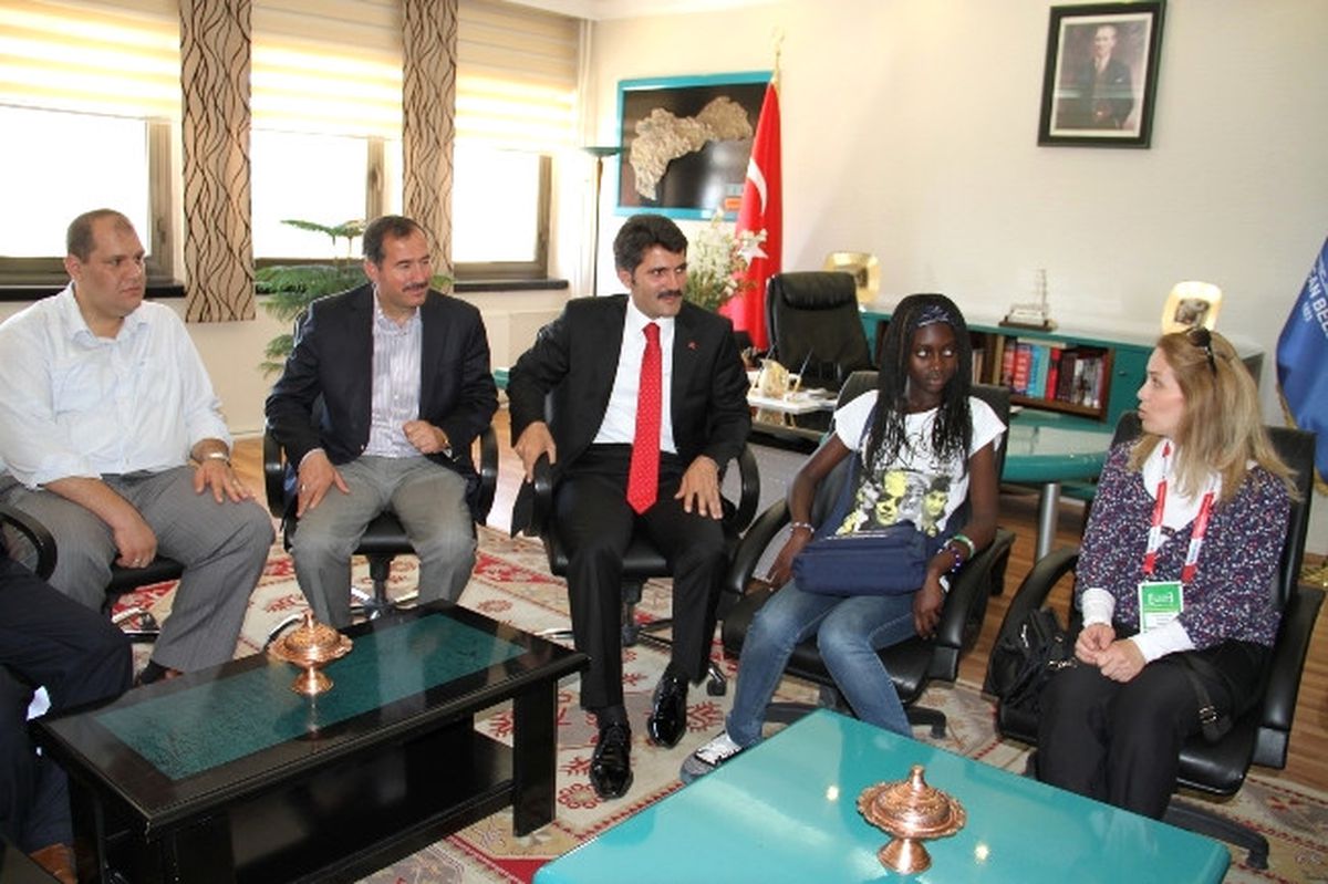Olimpiyat Öğrencilerinden Başkan Çakır\'a Ziyaret