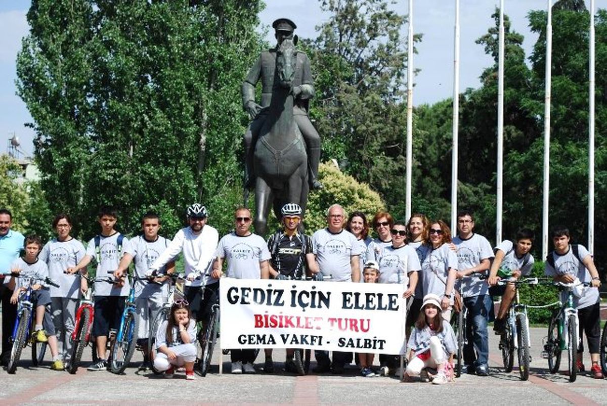 Salihli'de Pedallar Gediz Nehri İçin Döndü