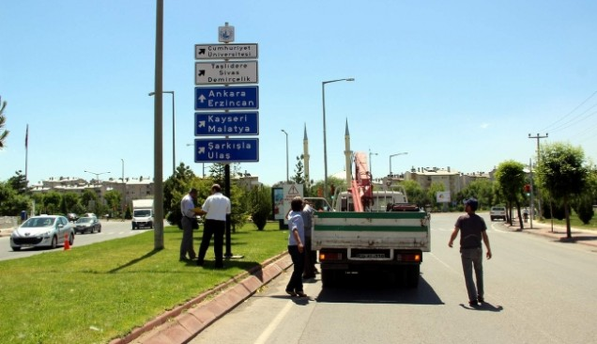 Sivas\'ta Yön ve Bilgi Levhası Çalışmaları