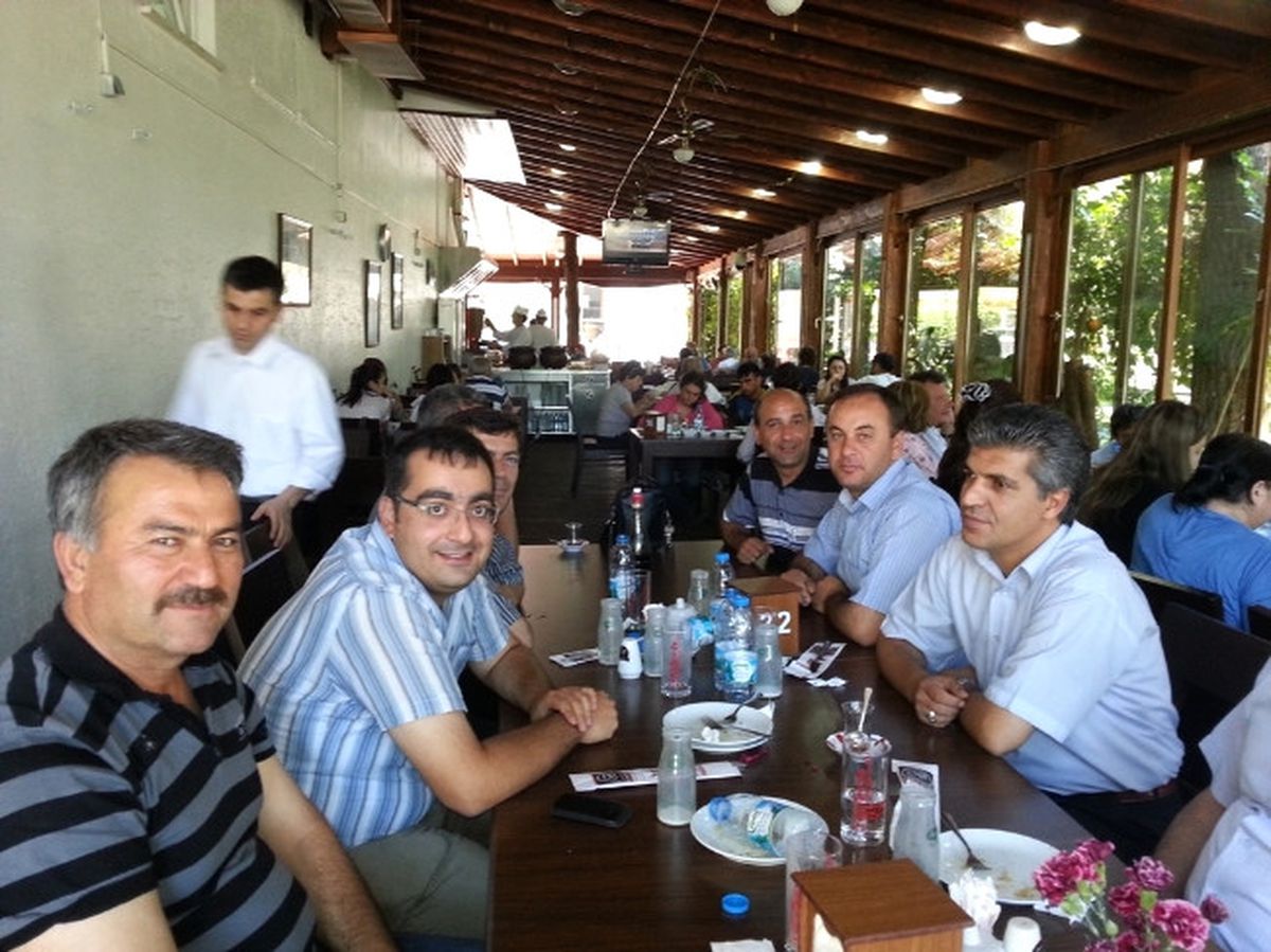 Tayin Olan Arkadaşları İçin Veda Yemeği Düzenlediler