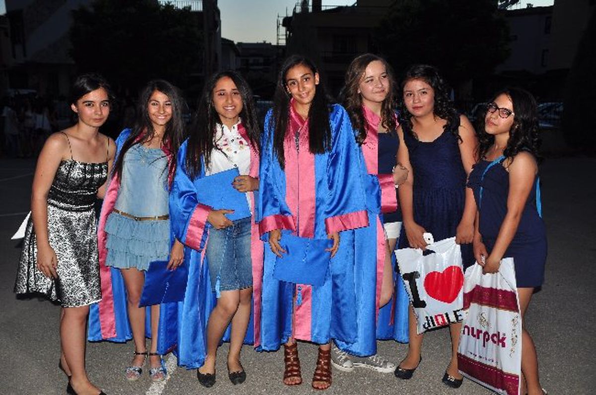 Torbalı 80. Yıl Ortaokulu\'ndan Muhteşem Yılsonu Etkinliği
