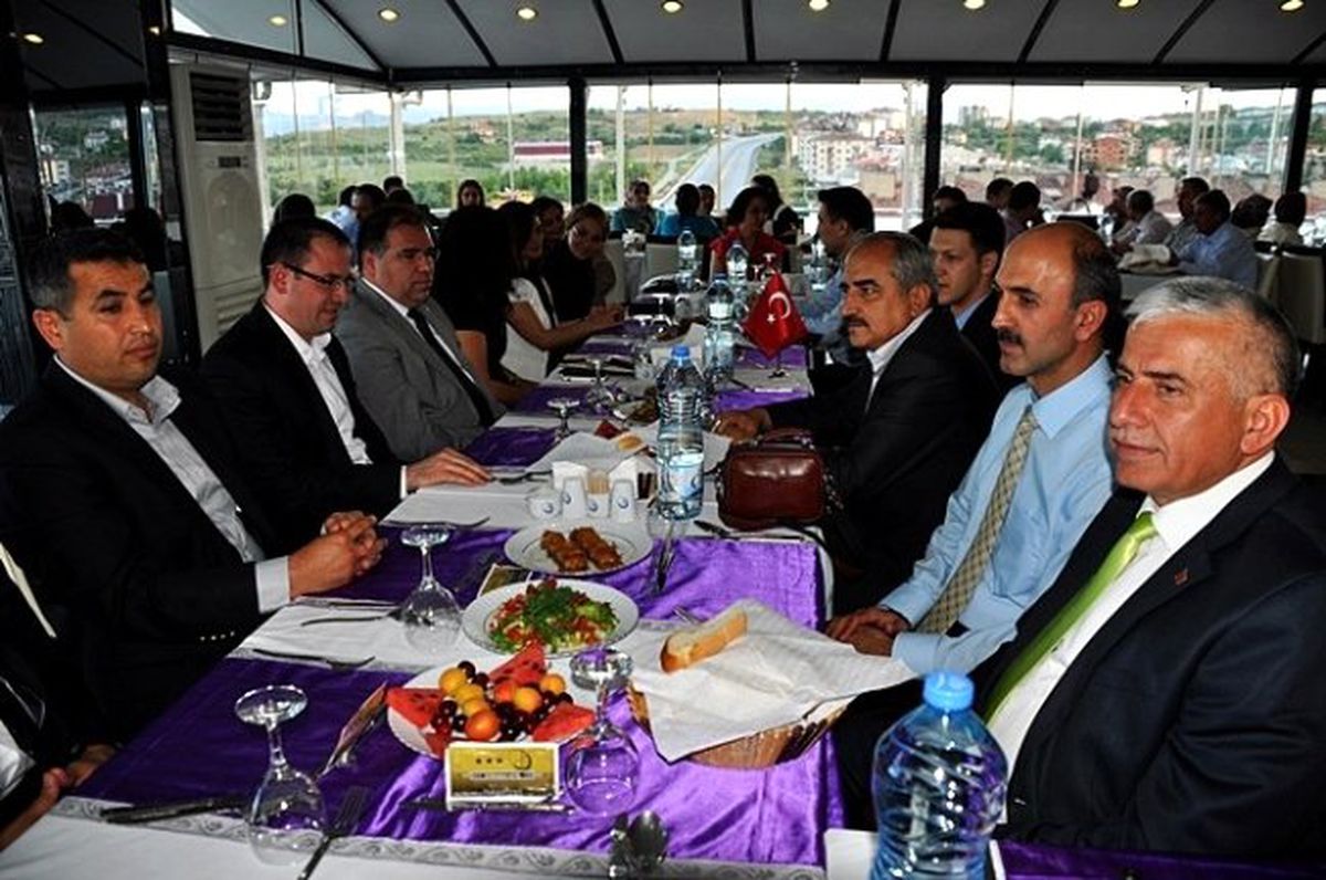 Tosya\'da Jandarma Komutanı ve Savcılar İçin Veda Yemeği Düzenlendi