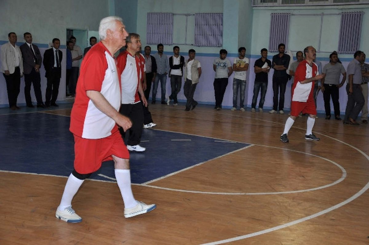 Turnuvanın Galibi 'Şöhretler' Oldu
