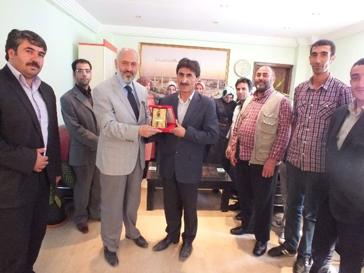 Van Yararına Çalışma Derneği Üyeleri, İl Müftüsü Arvas\'a Teşekkür Ziyaretinde Bulundu