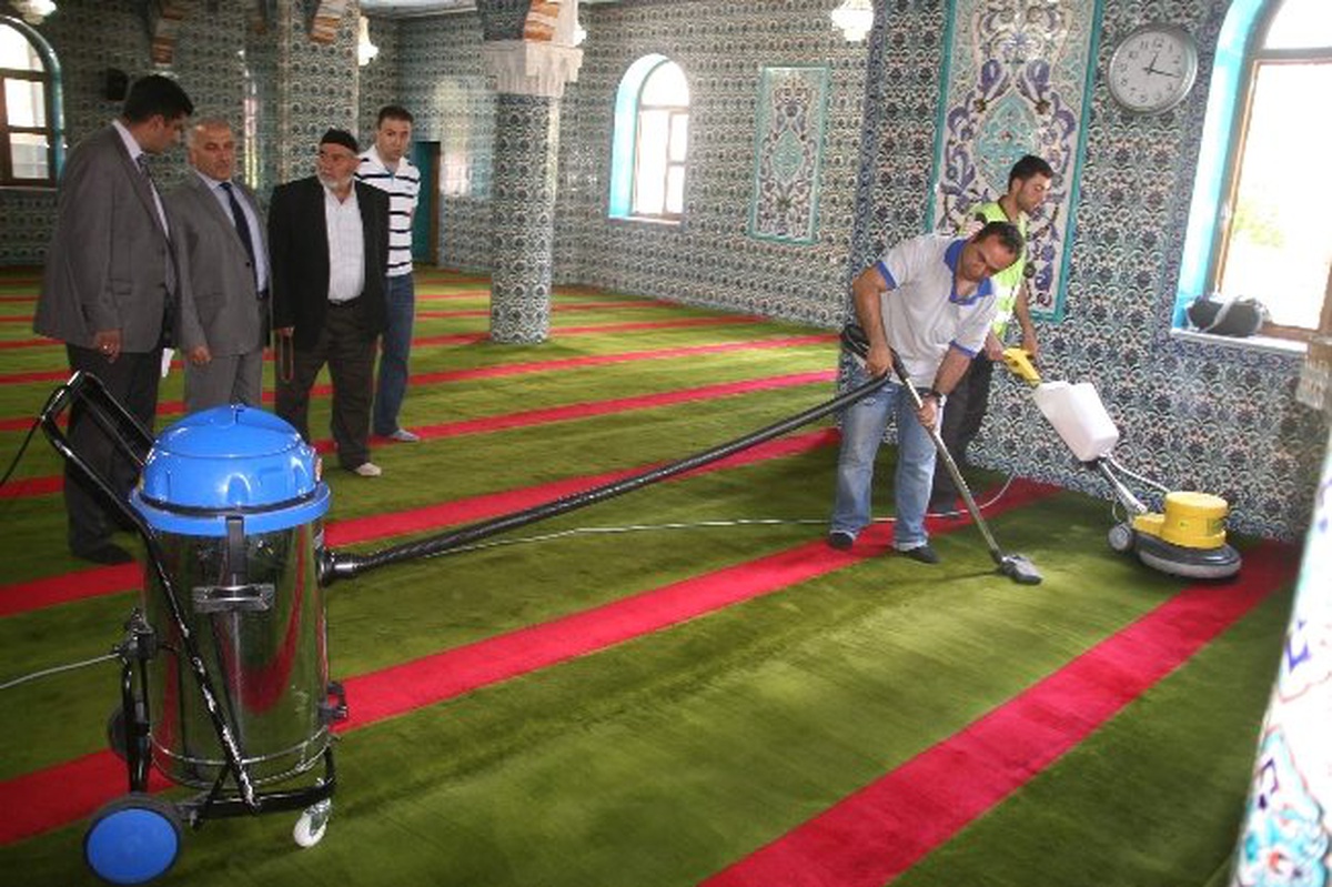 Yozgat\'ta Camiler Ramazana Hazırlanıyor