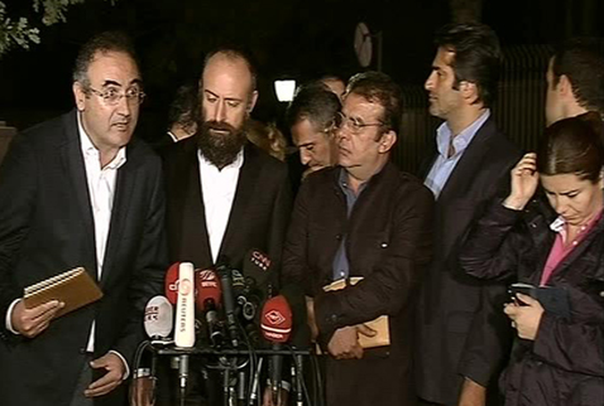 1 Başbakan\'ın Taksim Dayanışması Sözcüleri ve Sanatçılarla Olan Görüşmesi Sona Erdi Başbakan\'ın...