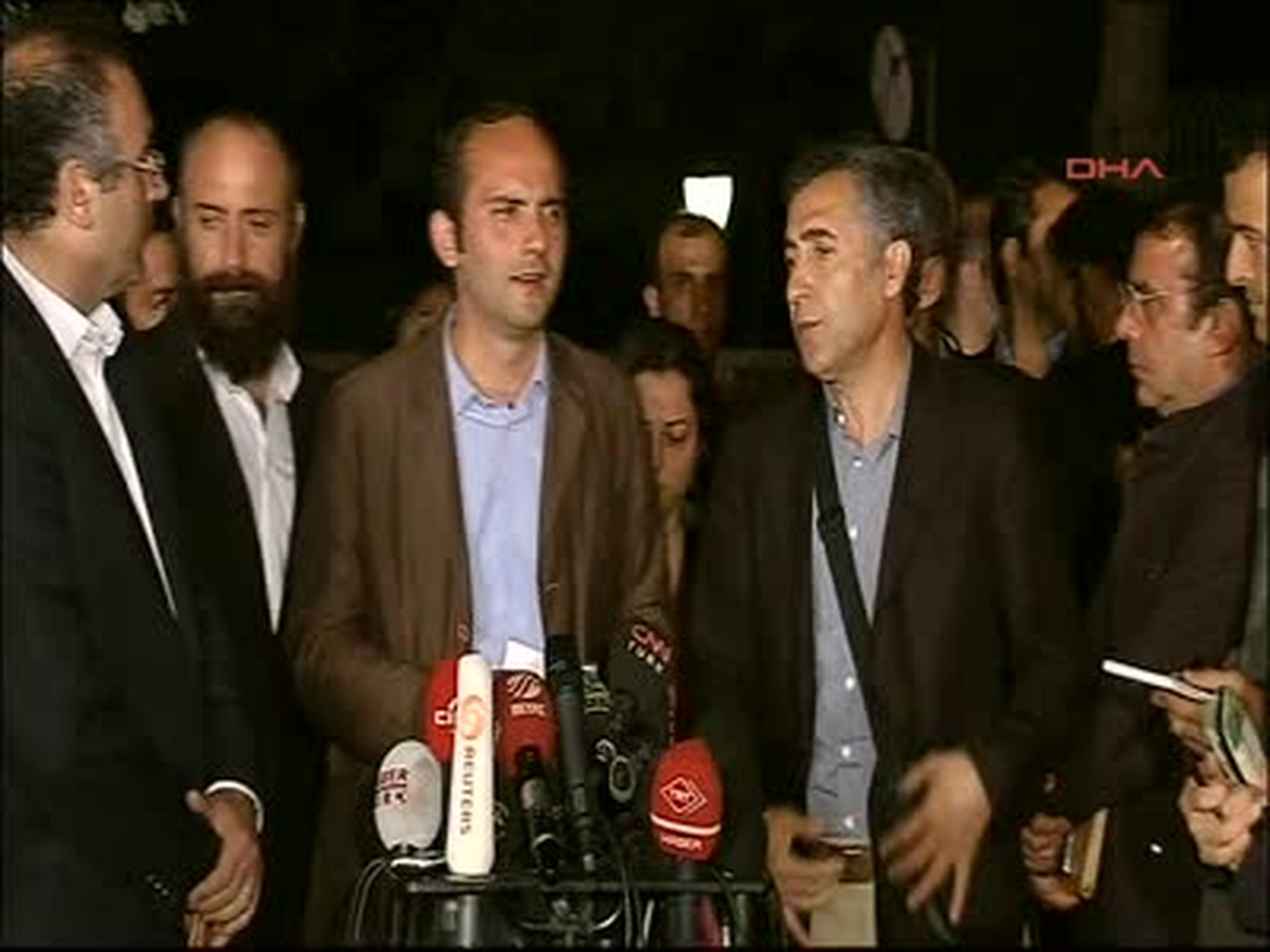 4başbakan\'ın Taksim Dayanışması Sözcüleri ve Sanatçılarla Olan Görüşmesi Sona Erdi