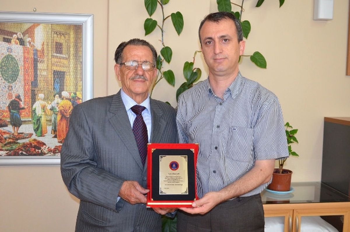 63 Yaşında Gençlere Örnek Oldu