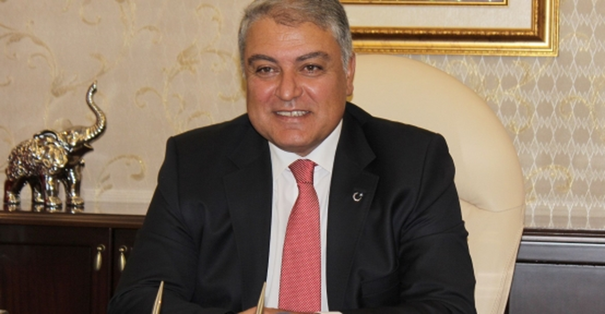 Ağrı Valisi Tekinarslan\'a Öğrencilerden Ziyaret