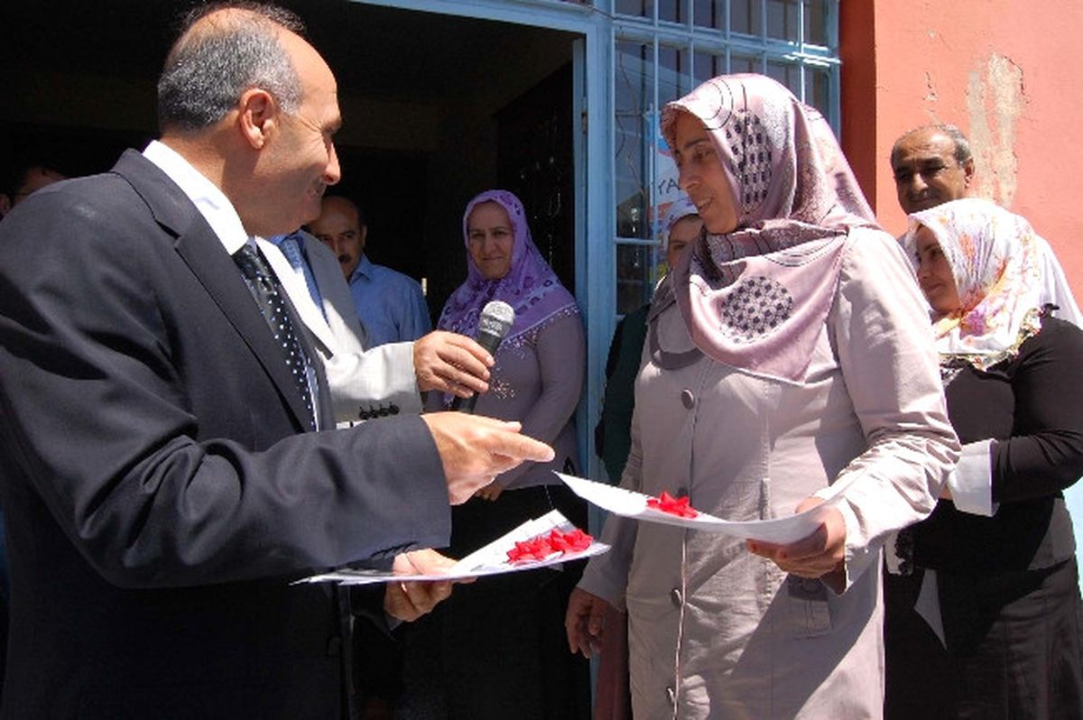 Bitlis\'te 97 Bin 167 Öğrenci Karne Aldı