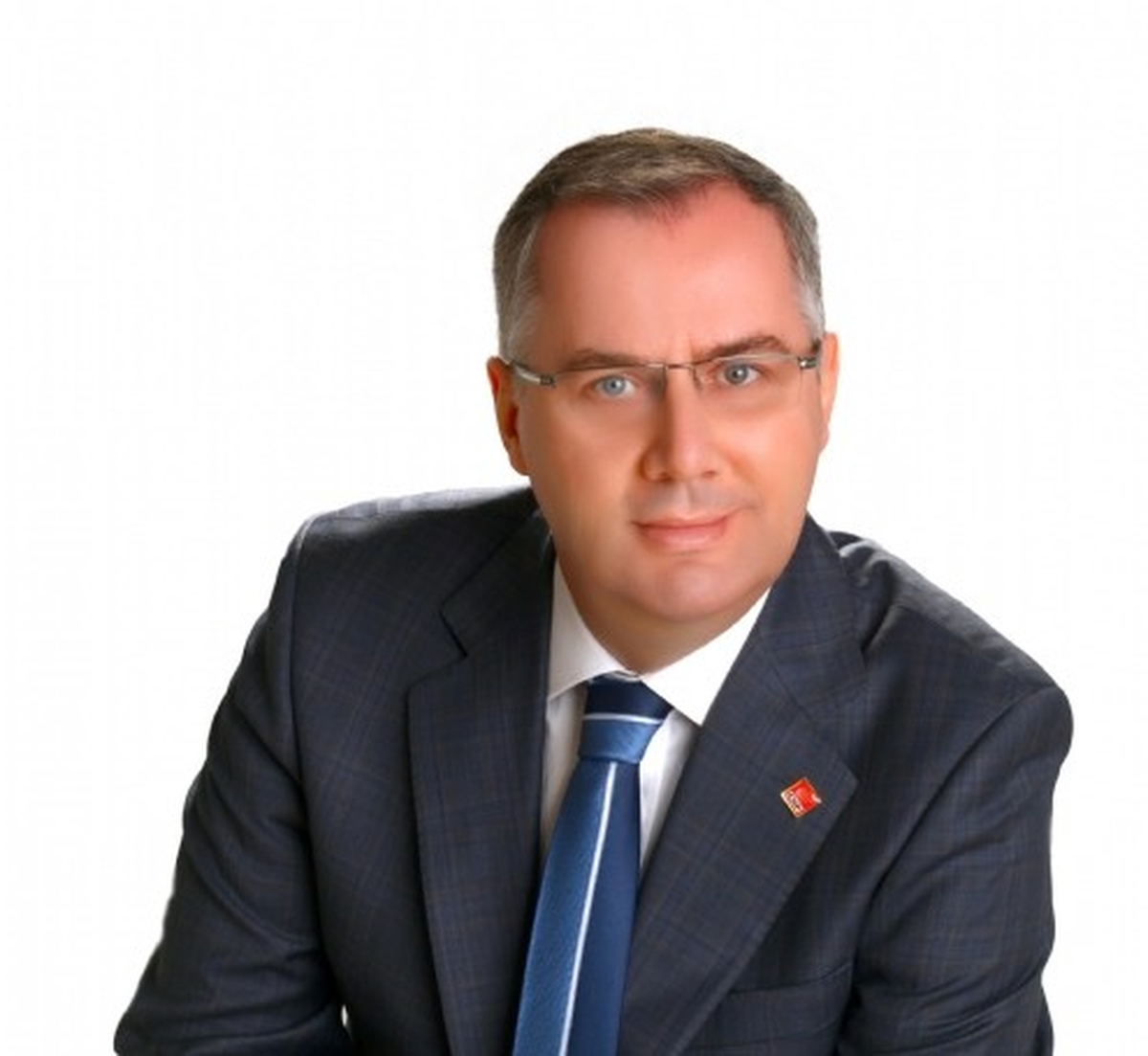CHP\' Li Dibek; "Babalar Kendi Mutluluğundan Önce Çocuklarının Mutluluğunu Düşünen Büyük İnsanlardır"