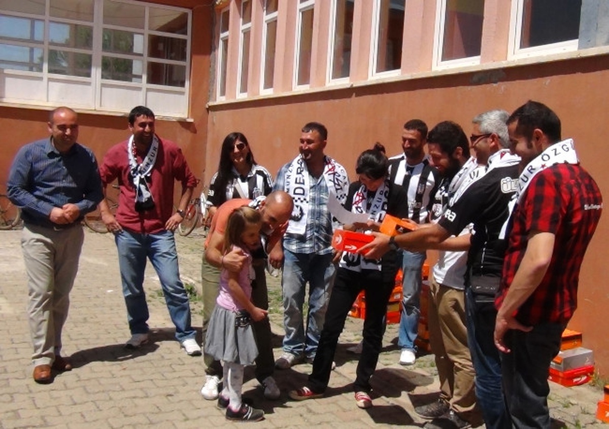 Dersim Çarşı Grubu Tunceli Ovacık Yibo\'da Çocuklarla Buluştu