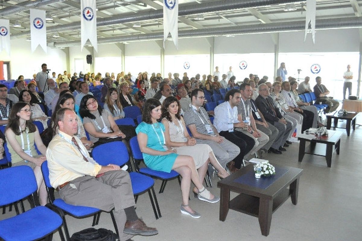 Dünya İkinci Kez İzmir Üniversitesi\'nde Buluşacak