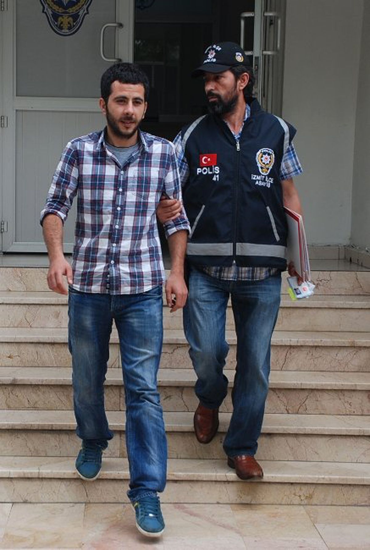 Eski Sevgilisini Şişeyle Yaraladı
